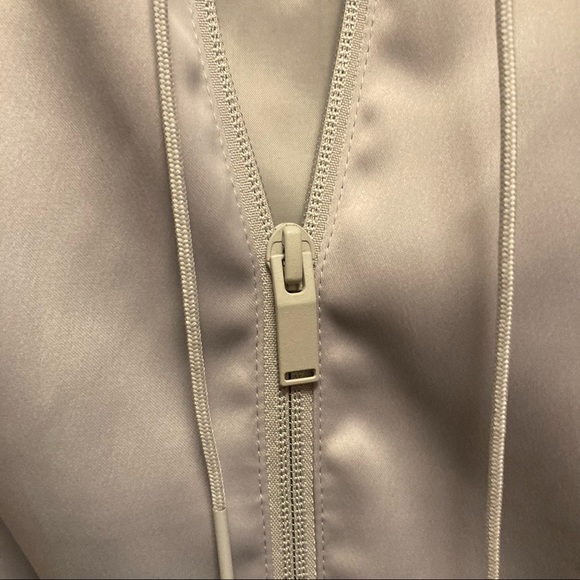 Adidas Silver Jacket - Picture 5 of 7